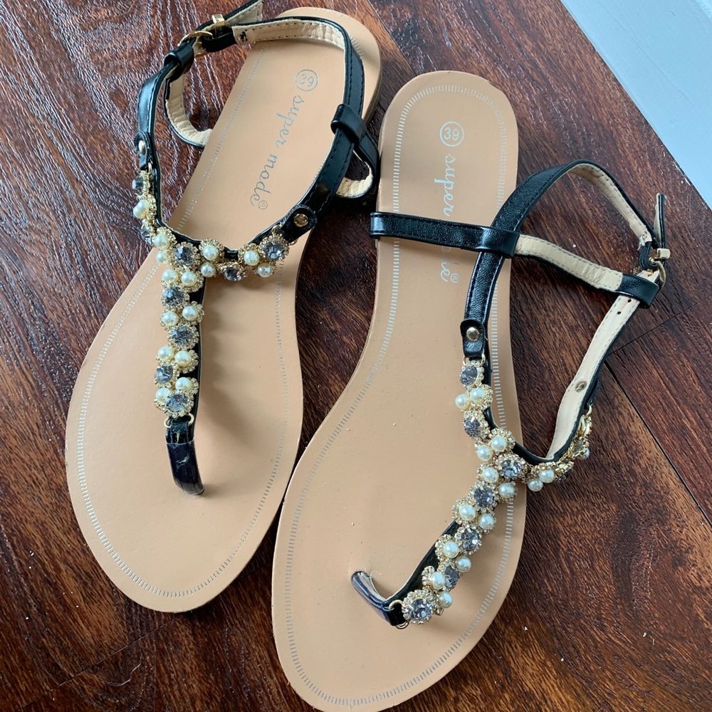 Super Mode Italian flat strappy sandals with rhinestones and pearls